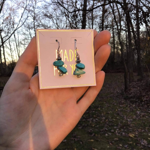 Earrings - Picture 1 of 14